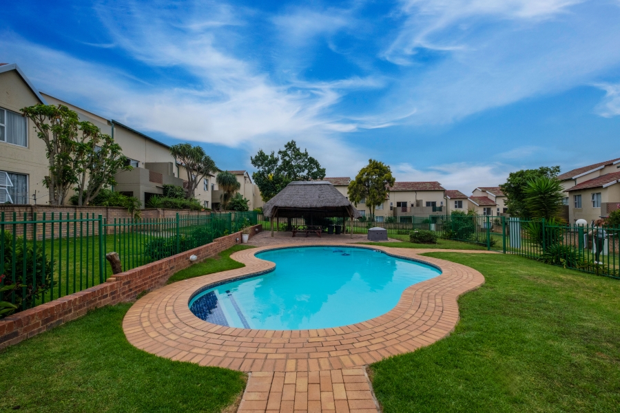 2 Bedroom Property for Sale in Bromhof Gauteng