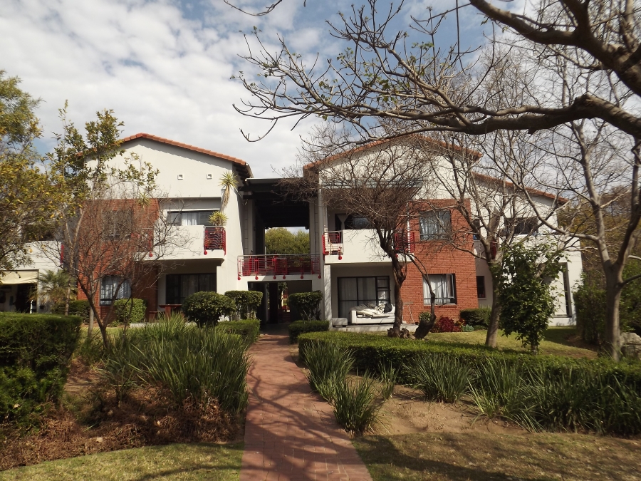 To Let 2 Bedroom Property for Rent in Jackal Creek Golf Estate Gauteng