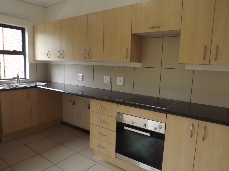 To Let 2 Bedroom Property for Rent in Jackal Creek Golf Estate Gauteng