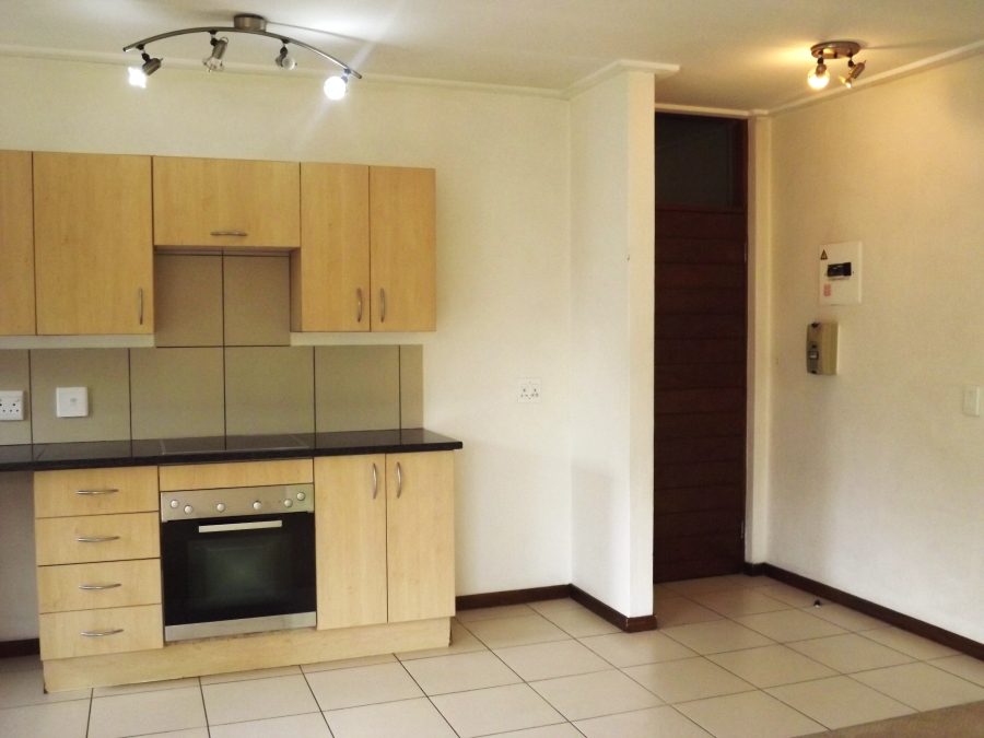 To Let 2 Bedroom Property for Rent in Jackal Creek Golf Estate Gauteng