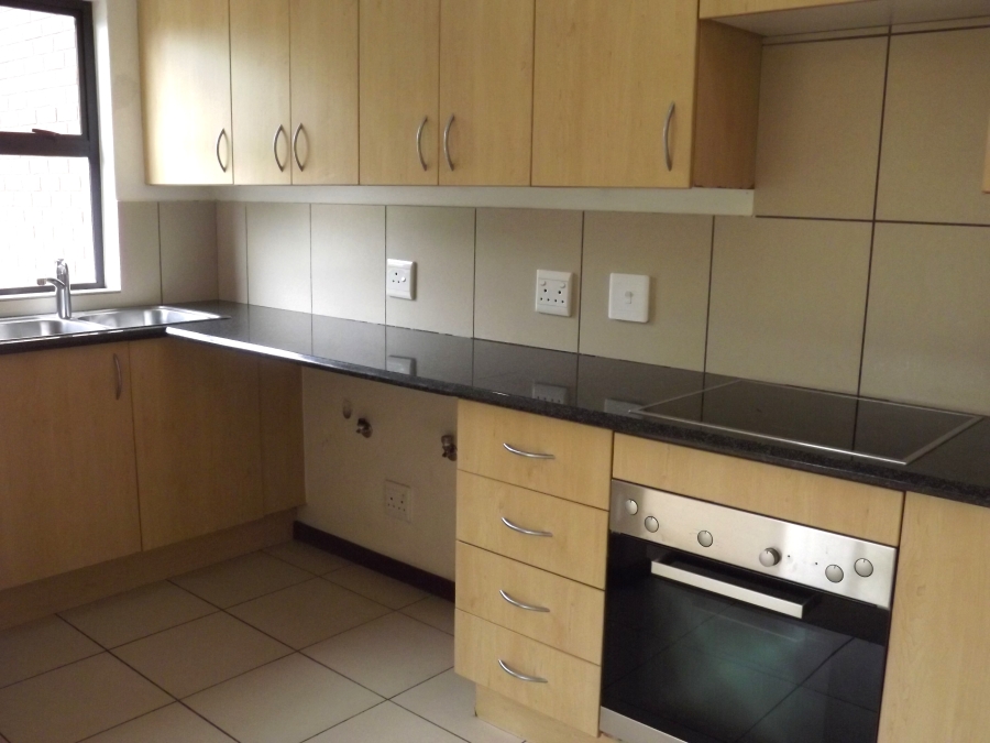 To Let 2 Bedroom Property for Rent in Jackal Creek Golf Estate Gauteng