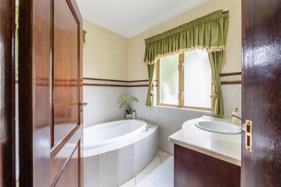 4 Bedroom Property for Sale in Bryanston Gauteng