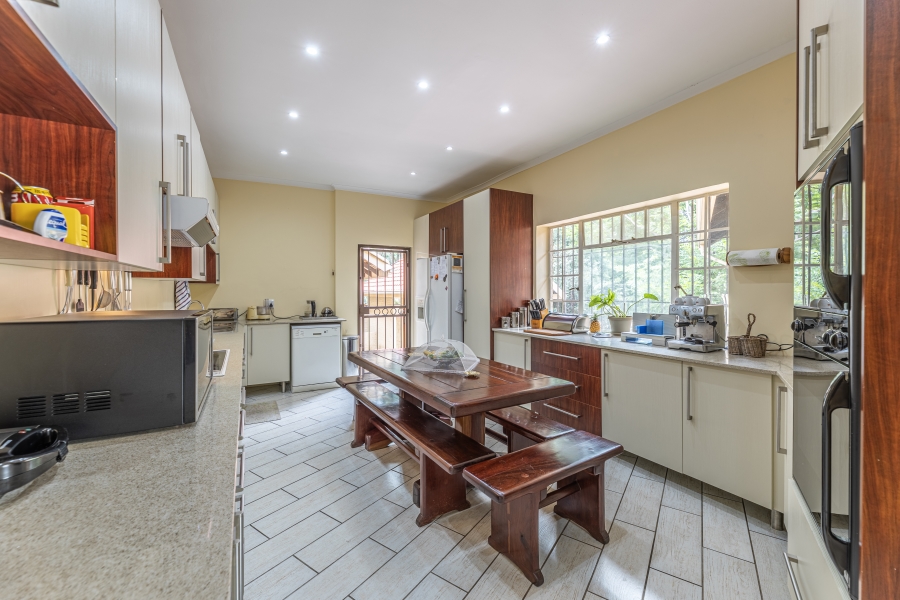 5 Bedroom Property for Sale in Bryanston Gauteng