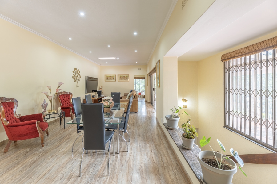 5 Bedroom Property for Sale in Bryanston Gauteng