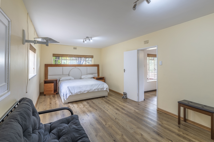 5 Bedroom Property for Sale in Bryanston Gauteng