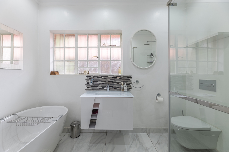 5 Bedroom Property for Sale in Bryanston Gauteng