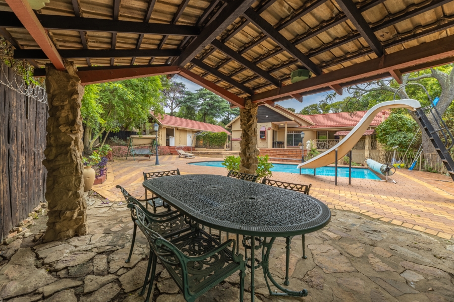 5 Bedroom Property for Sale in Bryanston Gauteng