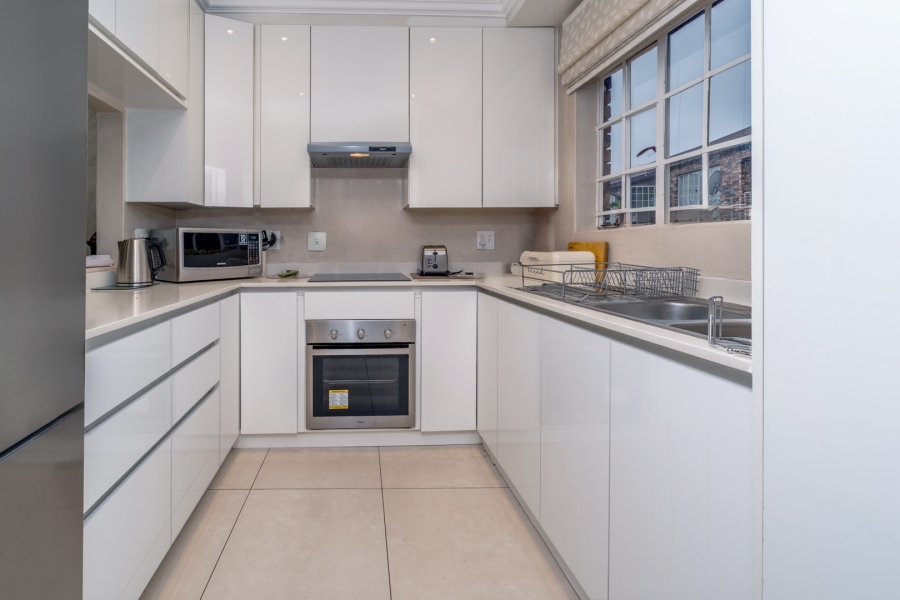 1 Bedroom Property for Sale in Bryanston Gauteng