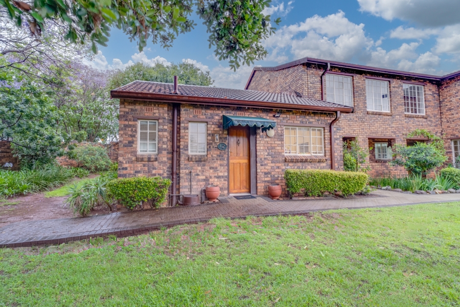 1 Bedroom Property for Sale in Bryanston Gauteng