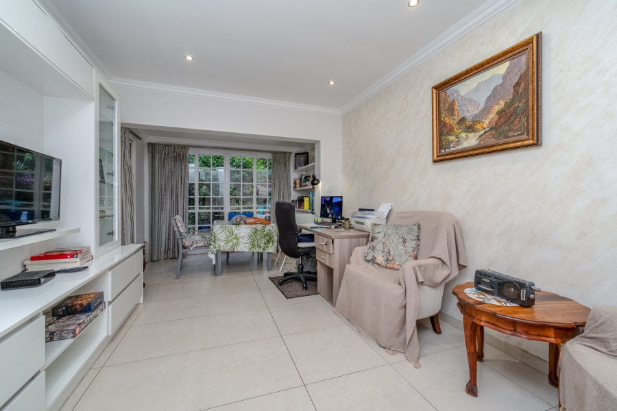 1 Bedroom Property for Sale in Bryanston Gauteng