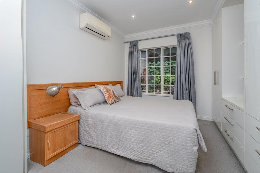 1 Bedroom Property for Sale in Bryanston Gauteng