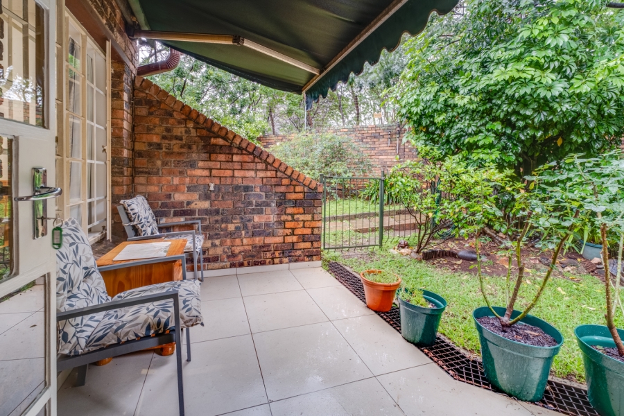 1 Bedroom Property for Sale in Bryanston Gauteng