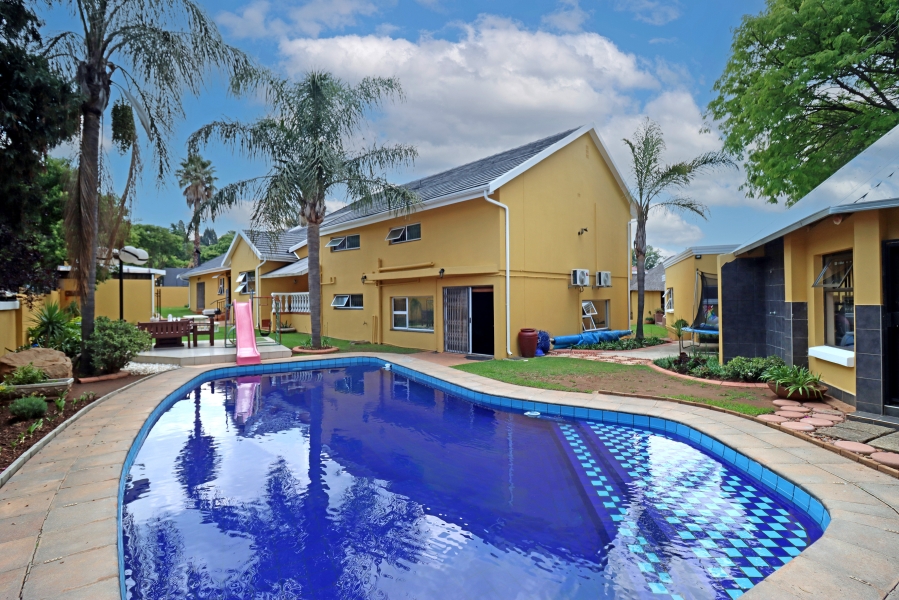 4 Bedroom Property for Sale in Northcliff Gauteng