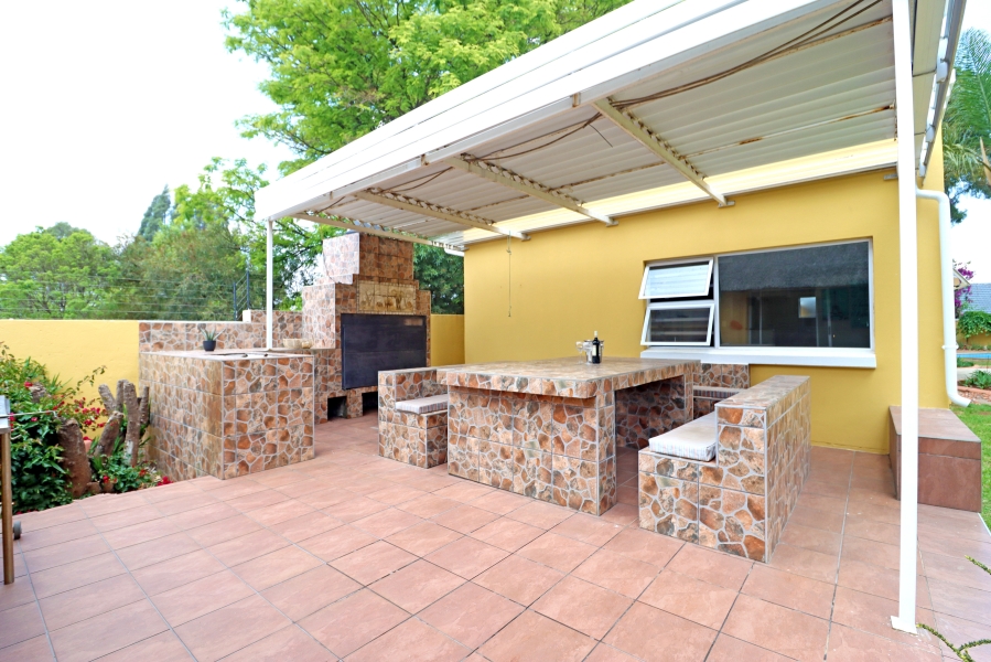 4 Bedroom Property for Sale in Northcliff Gauteng