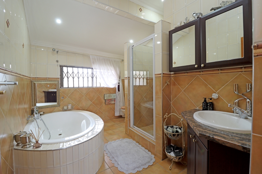 4 Bedroom Property for Sale in Northcliff Gauteng