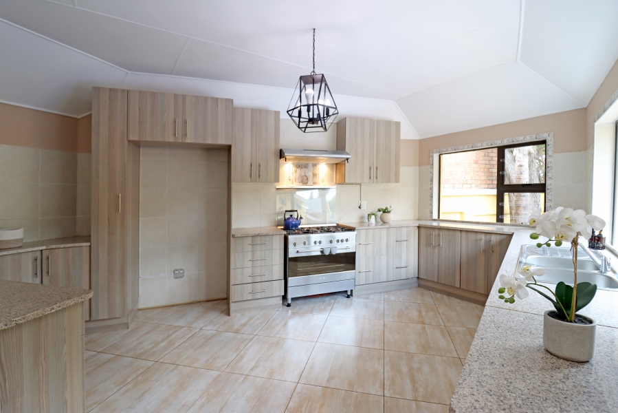 4 Bedroom Property for Sale in Northcliff Gauteng