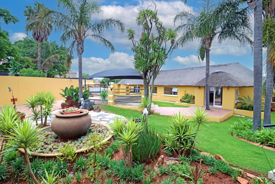 4 Bedroom Property for Sale in Northcliff Gauteng