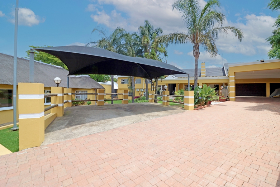 4 Bedroom Property for Sale in Northcliff Gauteng