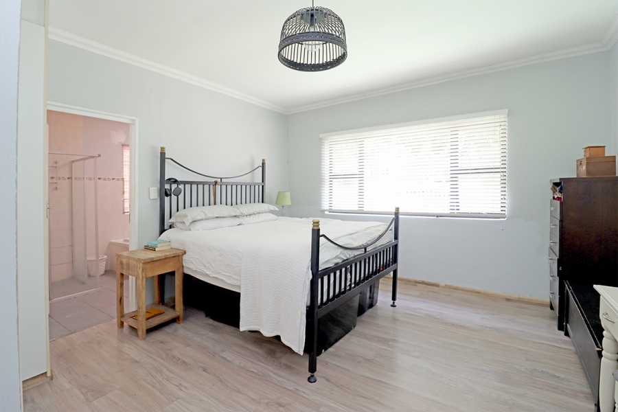 3 Bedroom Property for Sale in Lakeside Gauteng