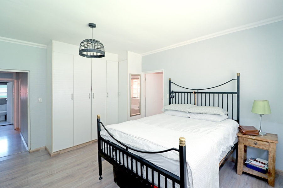 3 Bedroom Property for Sale in Lakeside Gauteng