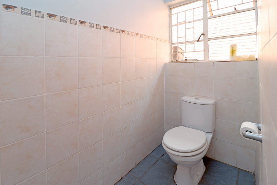 3 Bedroom Property for Sale in Lakeside Gauteng