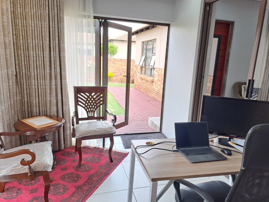 3 Bedroom Property for Sale in Kyalami Hills Gauteng