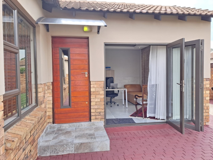 3 Bedroom Property for Sale in Kyalami Hills Gauteng