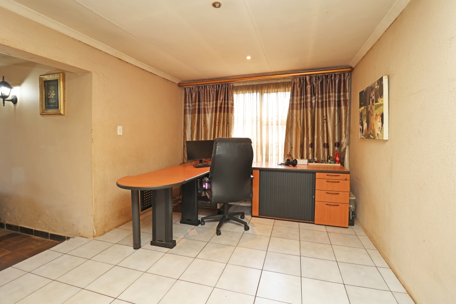 3 Bedroom Property for Sale in Allens Nek Gauteng