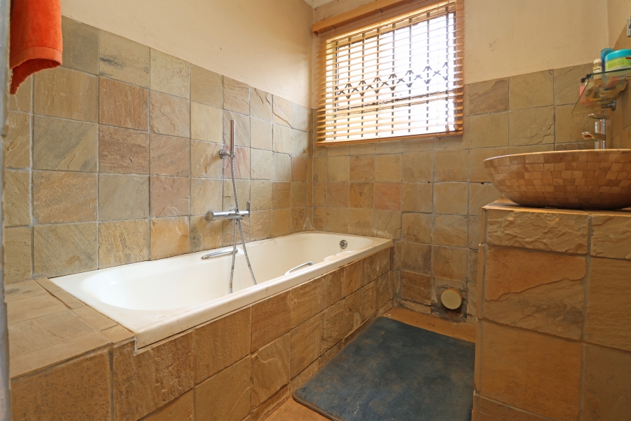 3 Bedroom Property for Sale in Allens Nek Gauteng