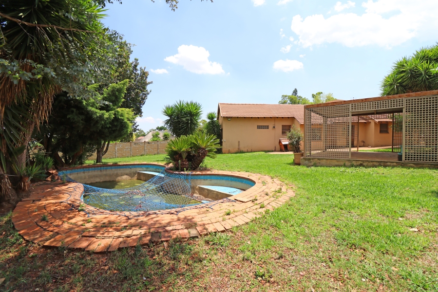 3 Bedroom Property for Sale in Allens Nek Gauteng