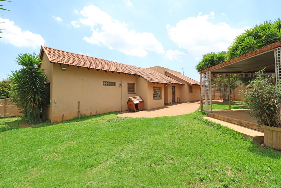 3 Bedroom Property for Sale in Allens Nek Gauteng