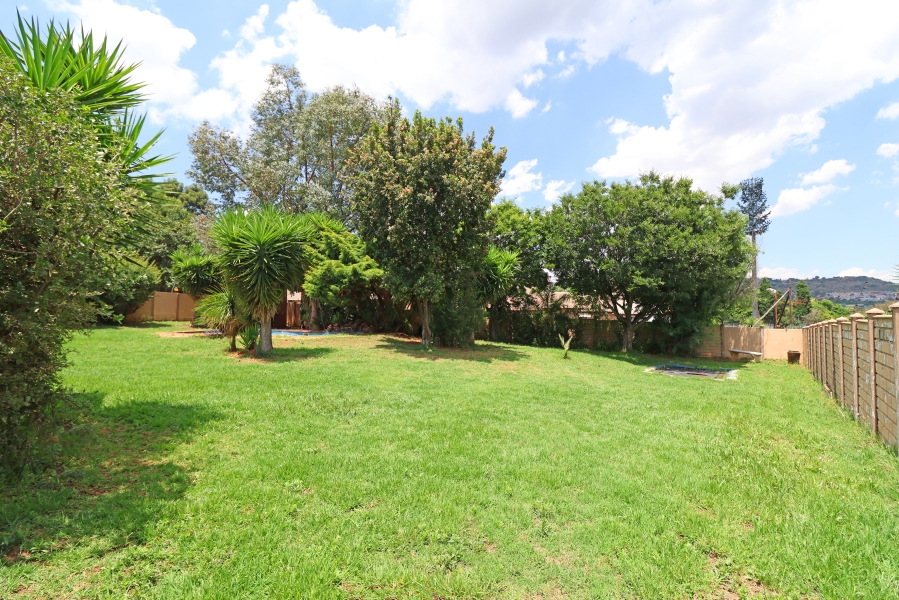 3 Bedroom Property for Sale in Allens Nek Gauteng