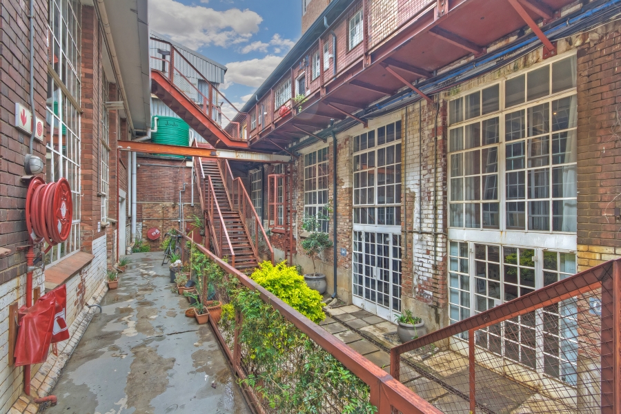 1 Bedroom Property for Sale in Maboneng Gauteng