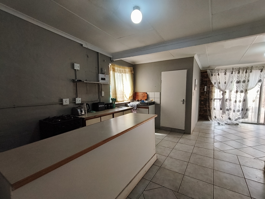 To Let 1 Bedroom Property for Rent in Auckland Park Gauteng