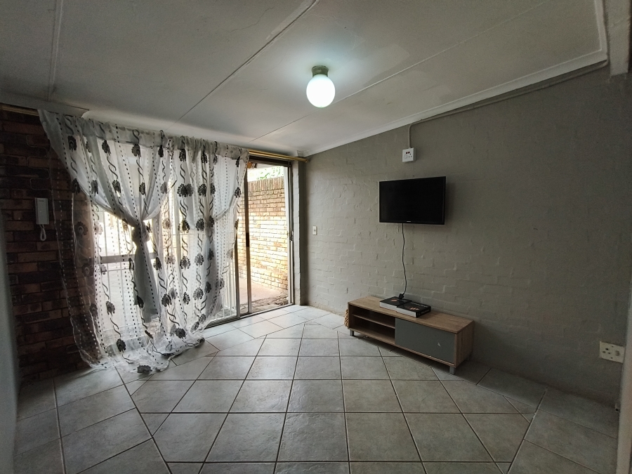 To Let 1 Bedroom Property for Rent in Auckland Park Gauteng