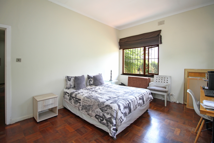 5 Bedroom Property for Sale in Waverley Gauteng