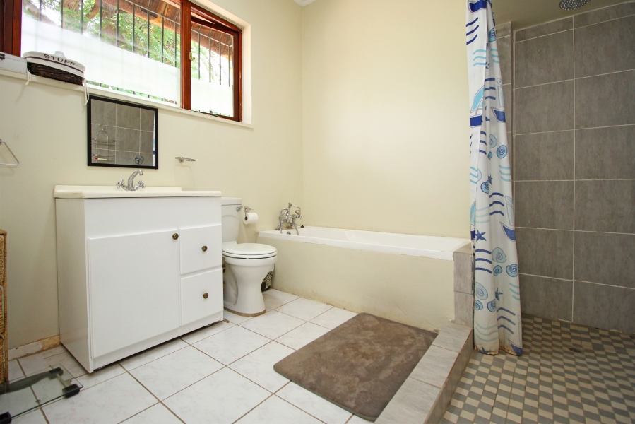 5 Bedroom Property for Sale in Waverley Gauteng