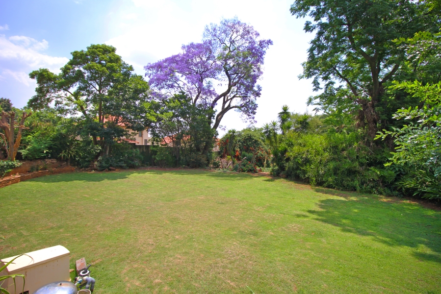 5 Bedroom Property for Sale in Waverley Gauteng