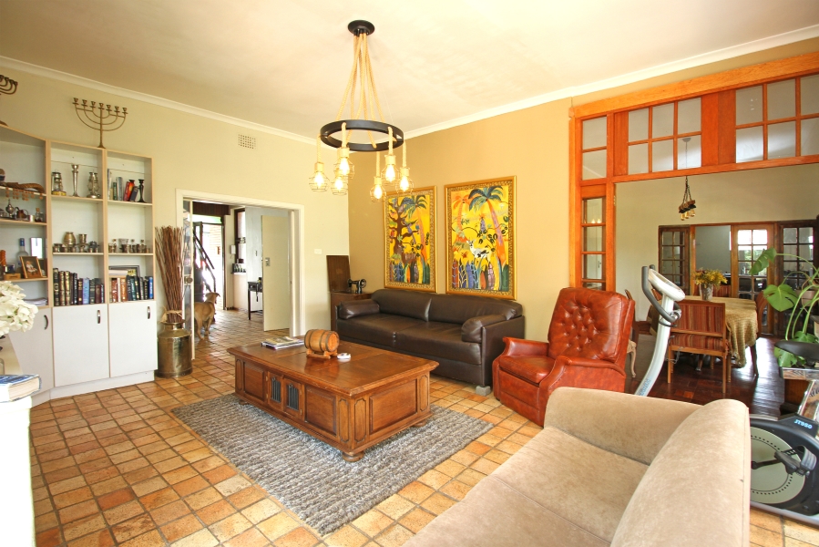 5 Bedroom Property for Sale in Waverley Gauteng
