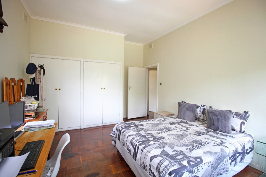 5 Bedroom Property for Sale in Waverley Gauteng