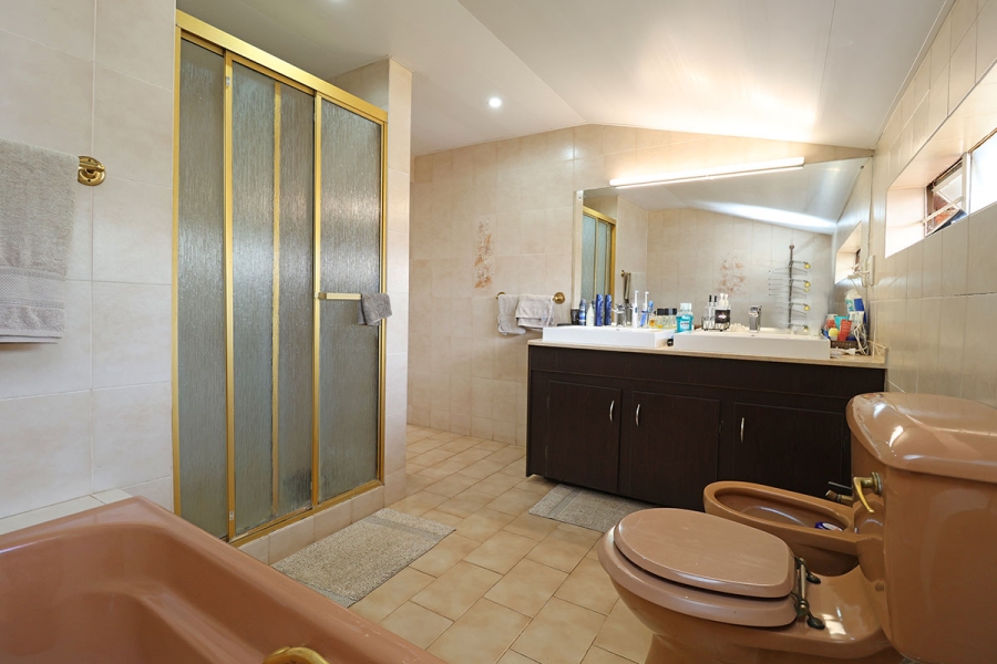 3 Bedroom Property for Sale in Bruma Gauteng