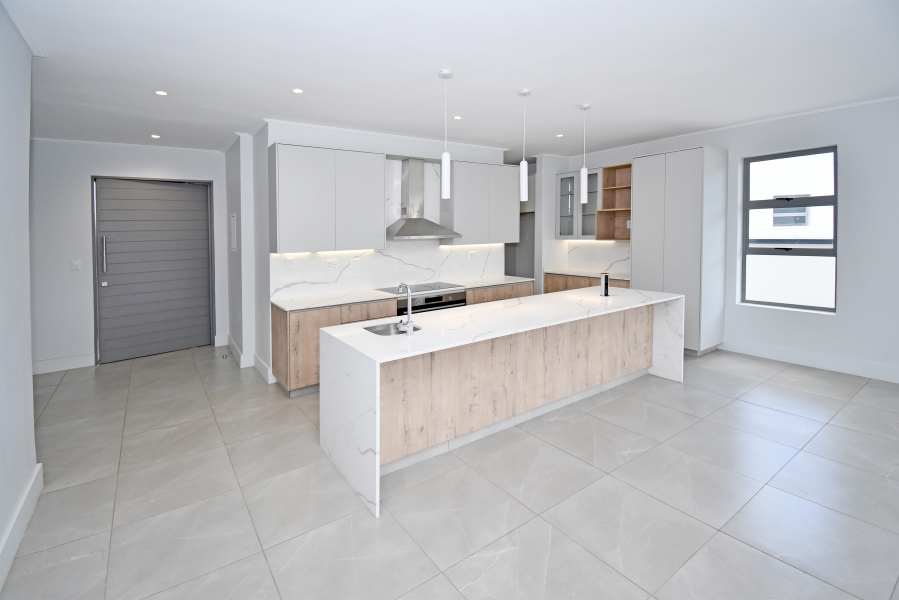 To Let 4 Bedroom Property for Rent in Parkwood Gauteng