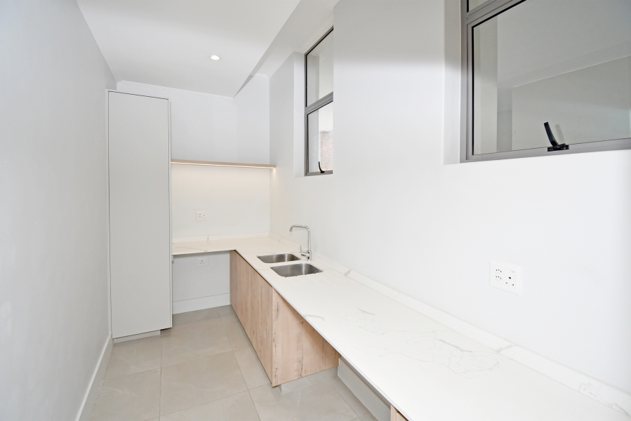 To Let 4 Bedroom Property for Rent in Parkwood Gauteng