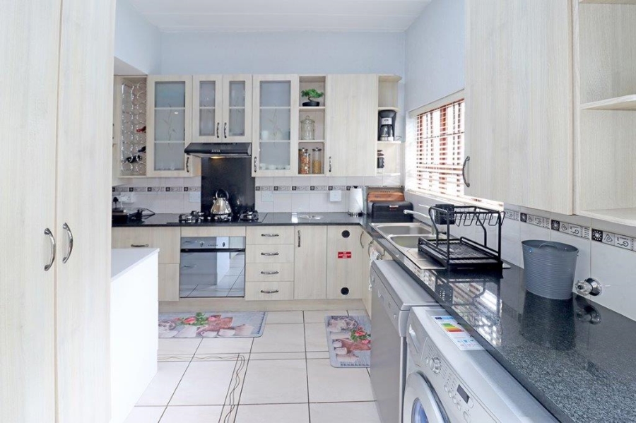 3 Bedroom Property for Sale in Dowerglen Ext 4 Gauteng