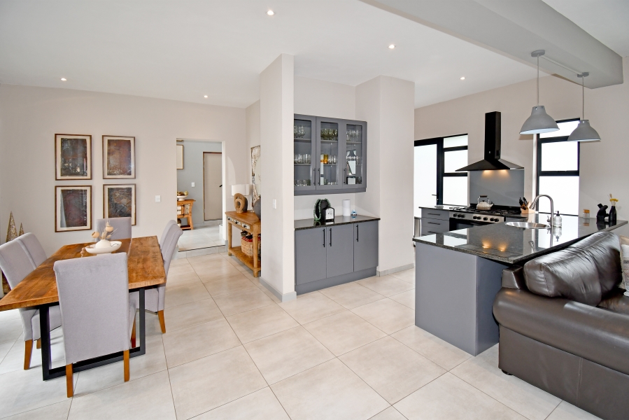 3 Bedroom Property for Sale in Fairland Gauteng