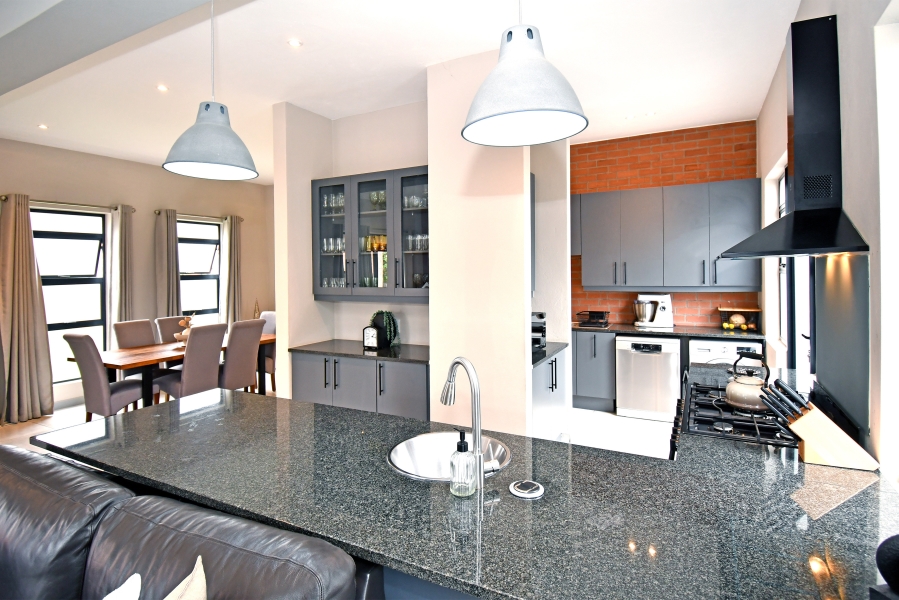 3 Bedroom Property for Sale in Fairland Gauteng