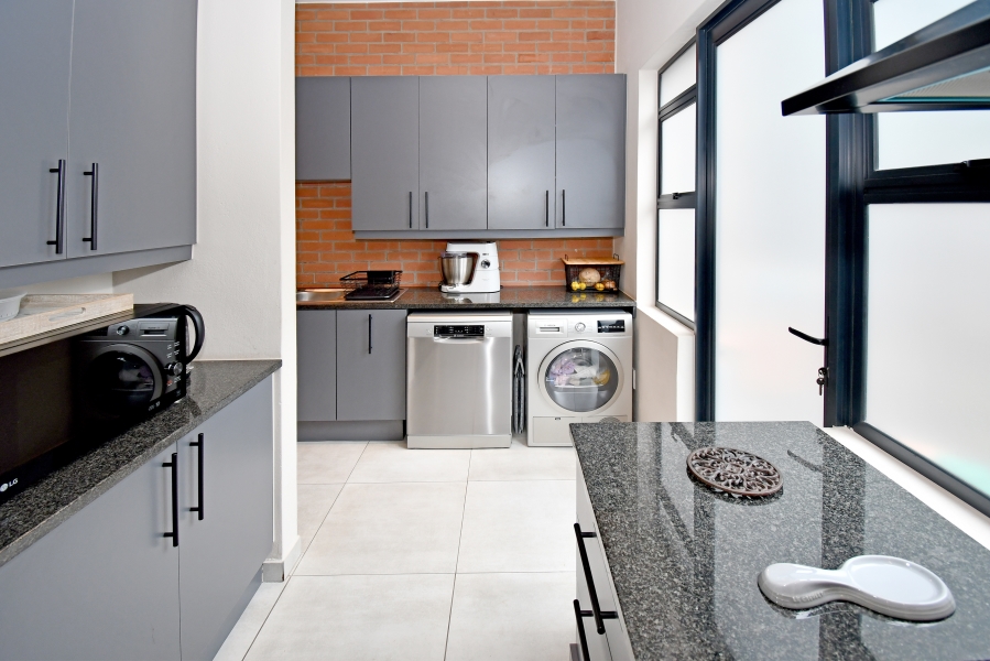 3 Bedroom Property for Sale in Fairland Gauteng