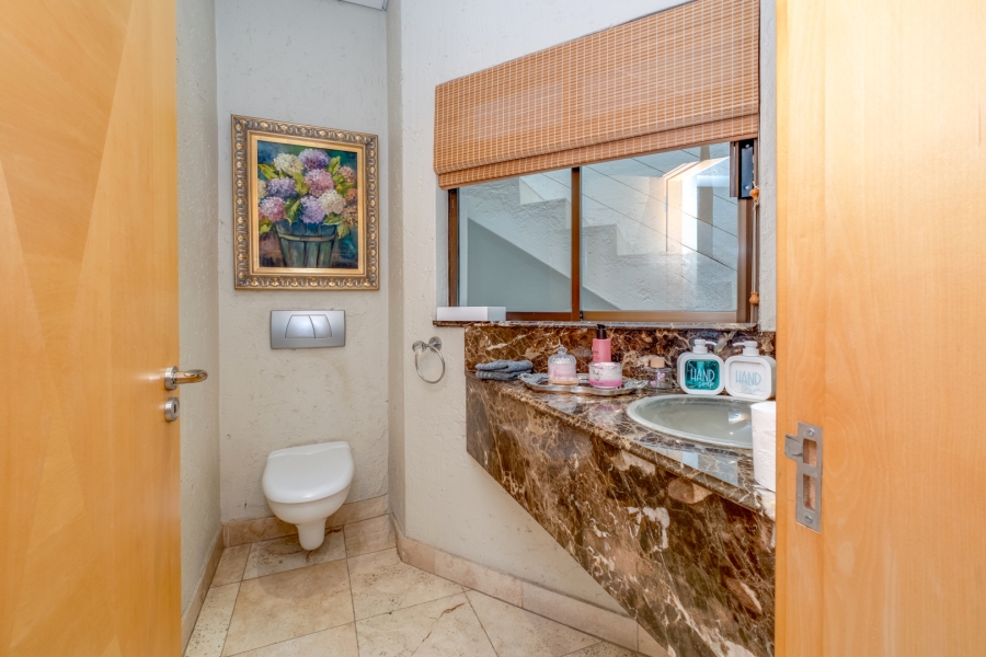 5 Bedroom Property for Sale in Morningside Gauteng