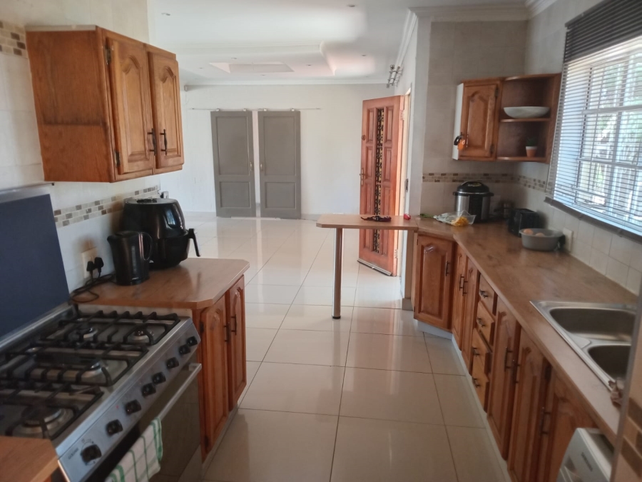 To Let 4 Bedroom Property for Rent in Van Riebeeck Park Gauteng
