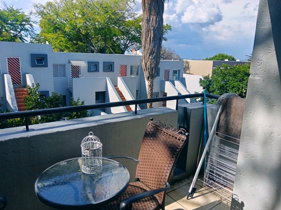 To Let 2 Bedroom Property for Rent in Sandown Gauteng